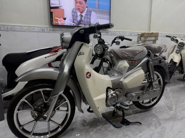 Honda Super Cub C125 2026 nhập Thái về Việt Nam: Thêm trang bị phanh ABS, giá bán ngang tầm SH350i