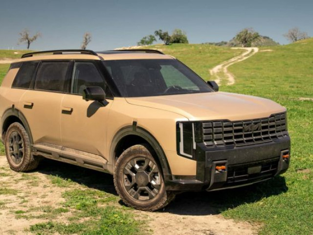 [ĐÁNH GIÁ XE] Kia Telluride 2026: Nội thất sang, hybrid tiết kiệm, giá vẫn cạnh tranh