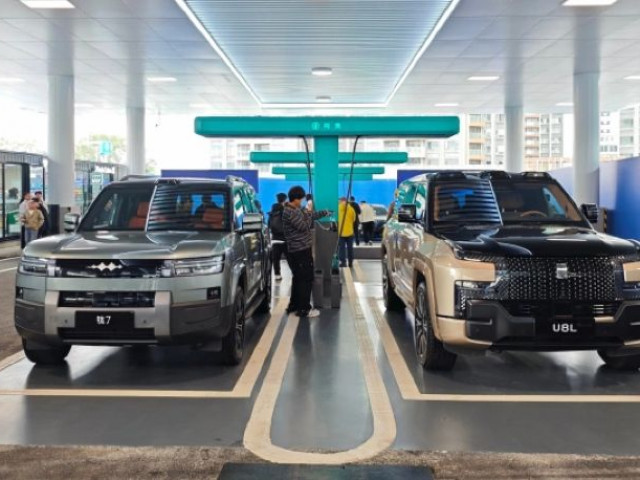 BYD xây 5.000 trạm sạc siêu nhanh trong 1 tháng, sạc 100% pin chỉ mất 9 phút