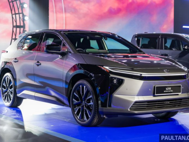 Toyota bZ4X 2026 ra mắt Đông Nam Á