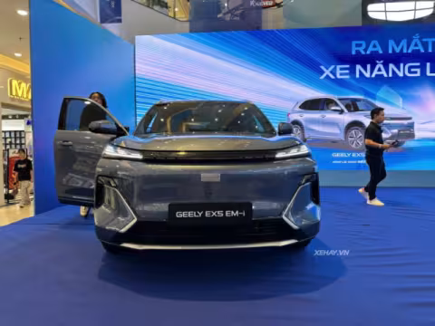 Geely EX5-EM-i chính thức chào sân Việt Nam: SUV PHEV giá từ 789 triệu đồng, quyết đấu Mazda CX-5