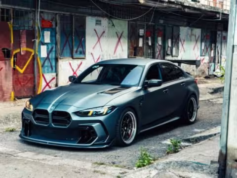 TPHCM: BMW 330i nâng cấp bodykit ADRO VERSION2: Từ sedan phổ thông